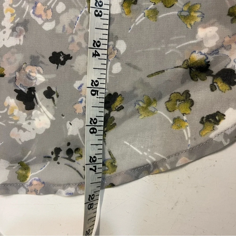 CABI Matinee Sheer 3/4 Sleeve Blouse Floral Gray #5204, size XS - Picture 12 of 12